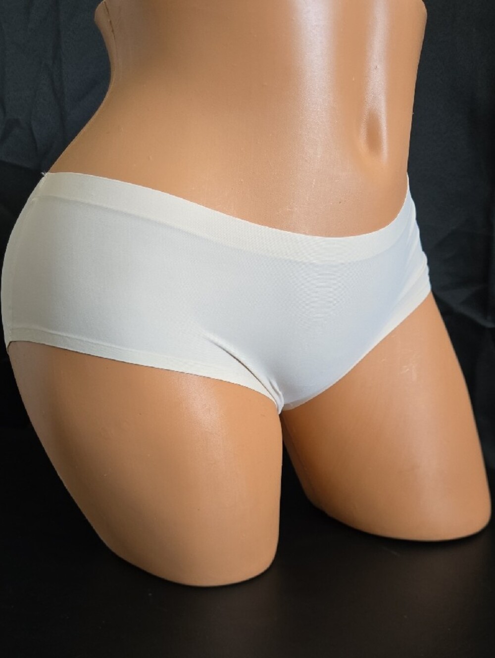 Seamless Women’s Hipster Panties - Black, Pink, Light Pink, Mauve - Picture 8 of 9
